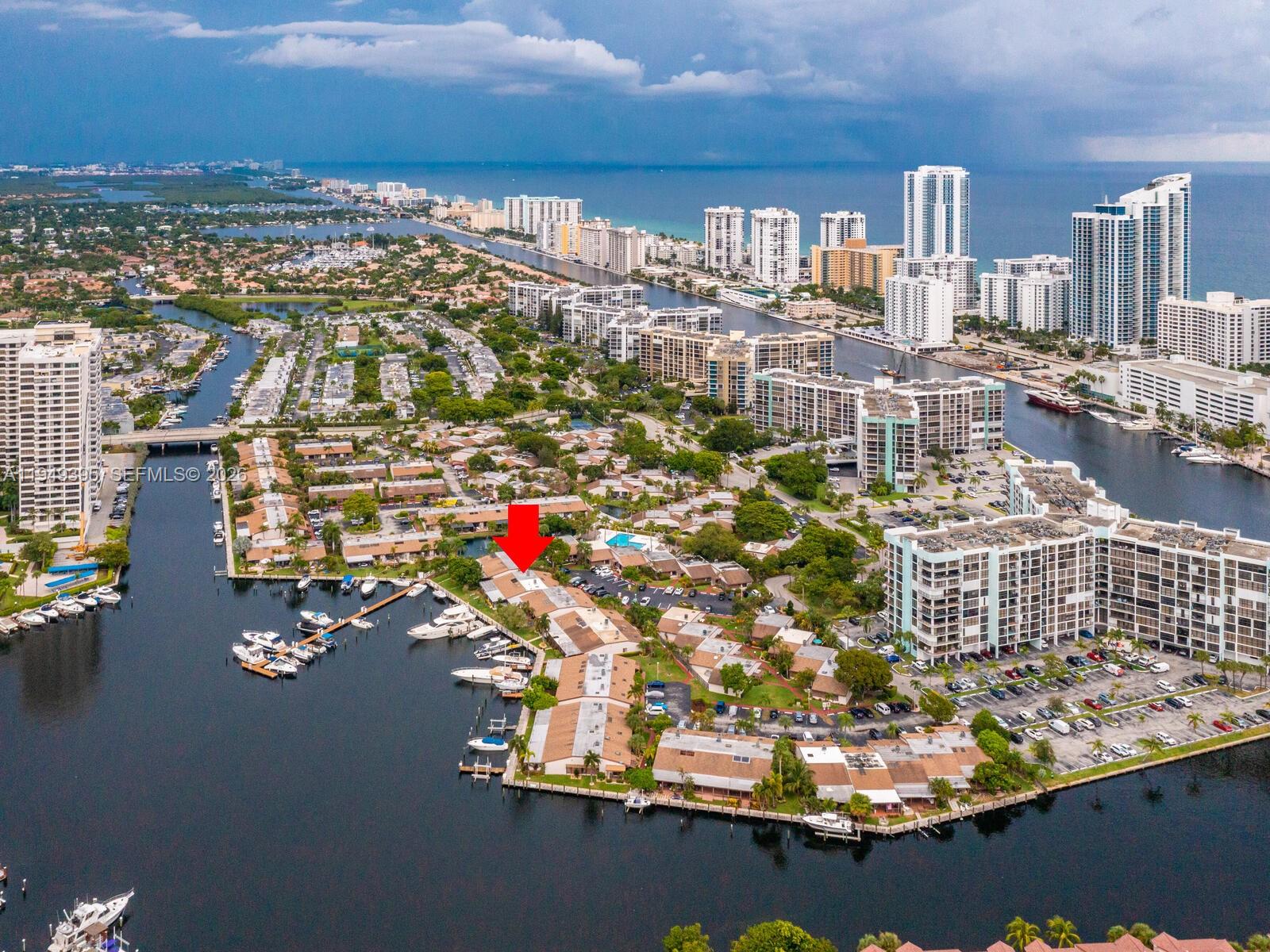 HARBOURWOOD VILLAS - Residential