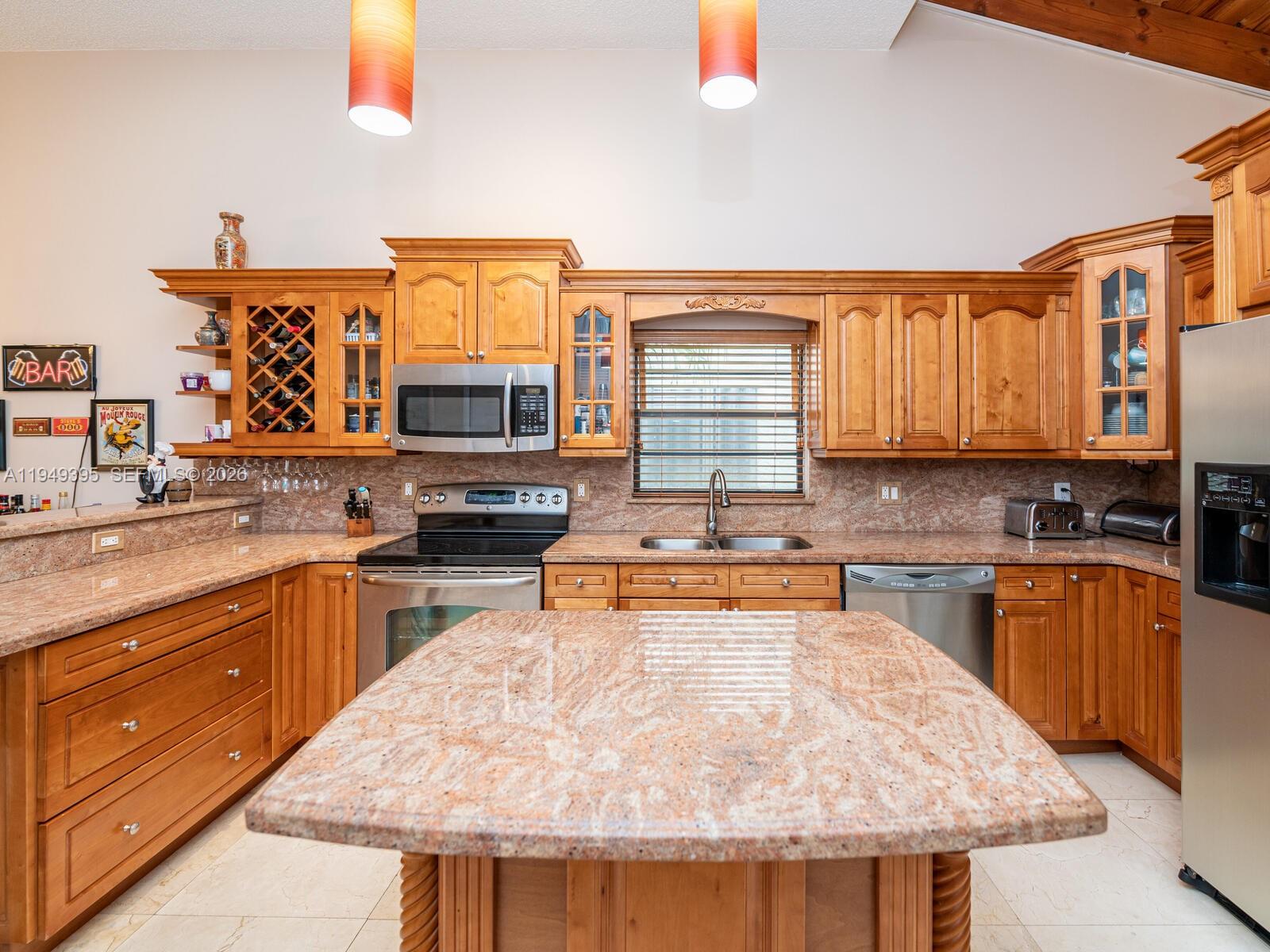 HARBOURWOOD VILLAS - Residential