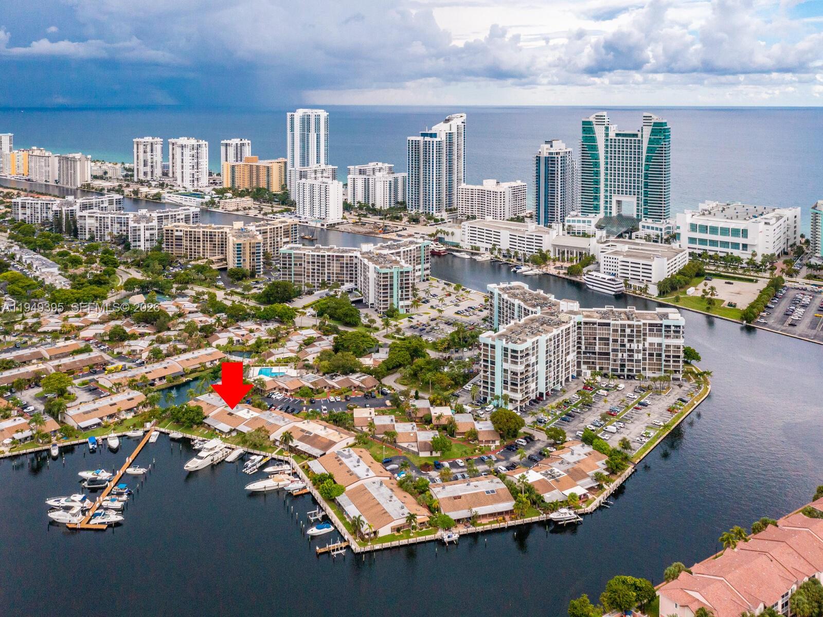 HARBOURWOOD VILLAS - Residential