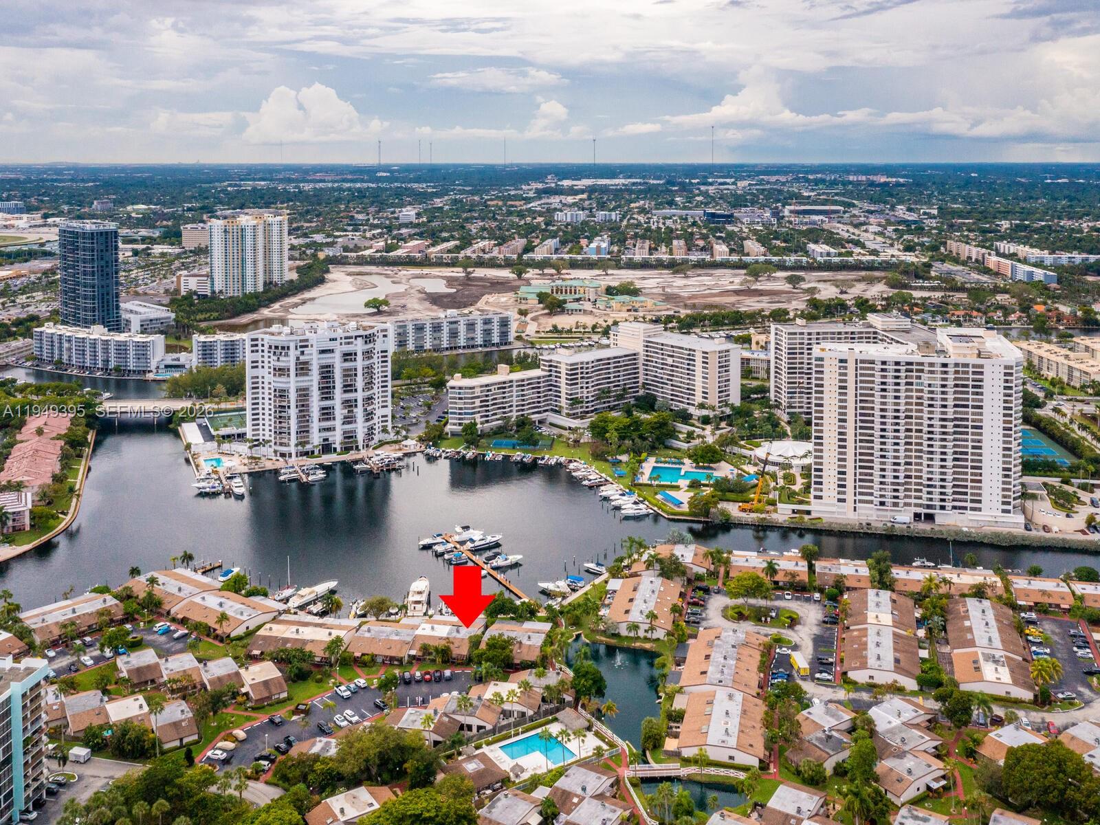 HARBOURWOOD VILLAS - Residential