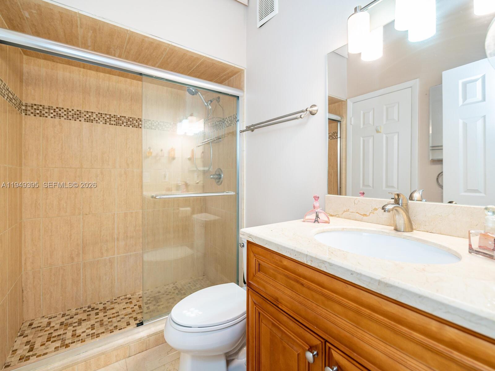 HARBOURWOOD VILLAS - Residential