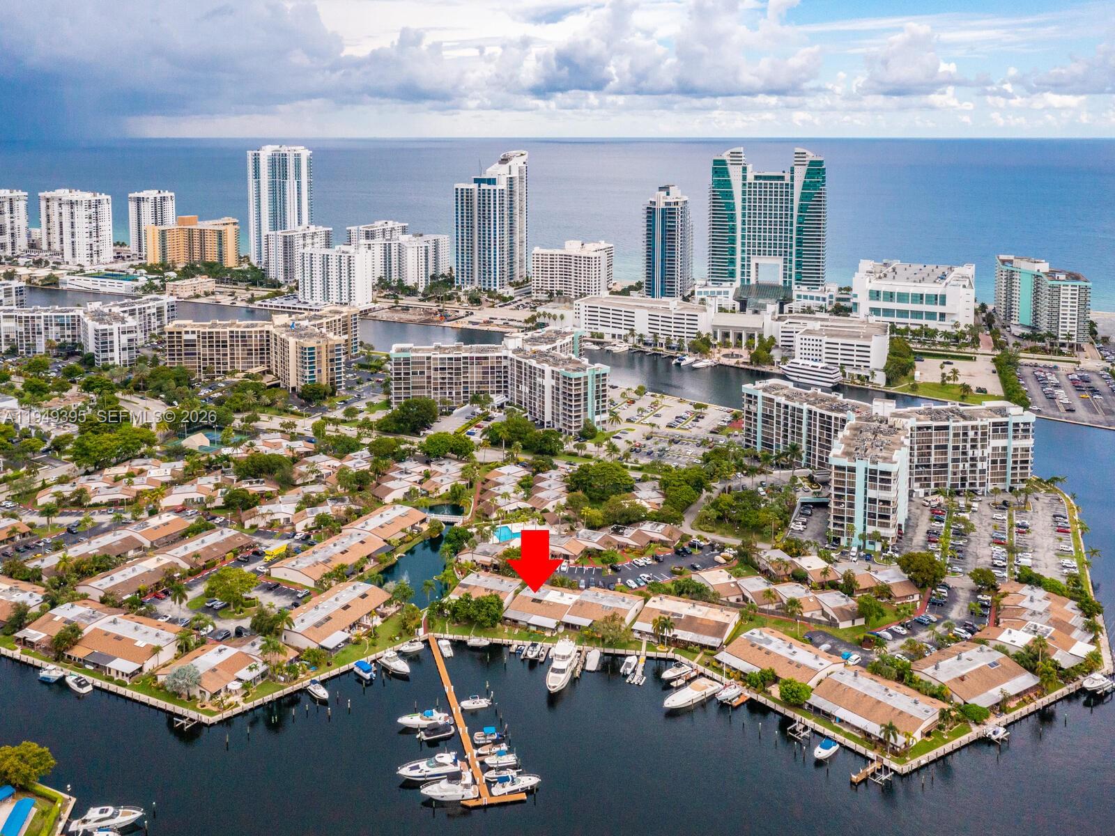 HARBOURWOOD VILLAS - Residential