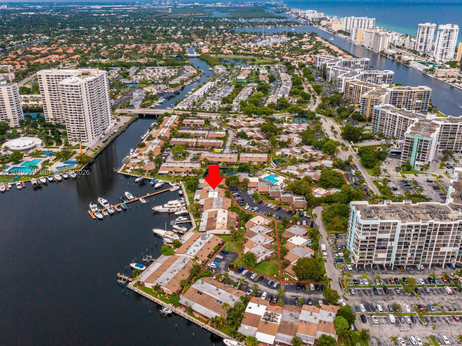 HARBOURWOOD VILLAS - Residential