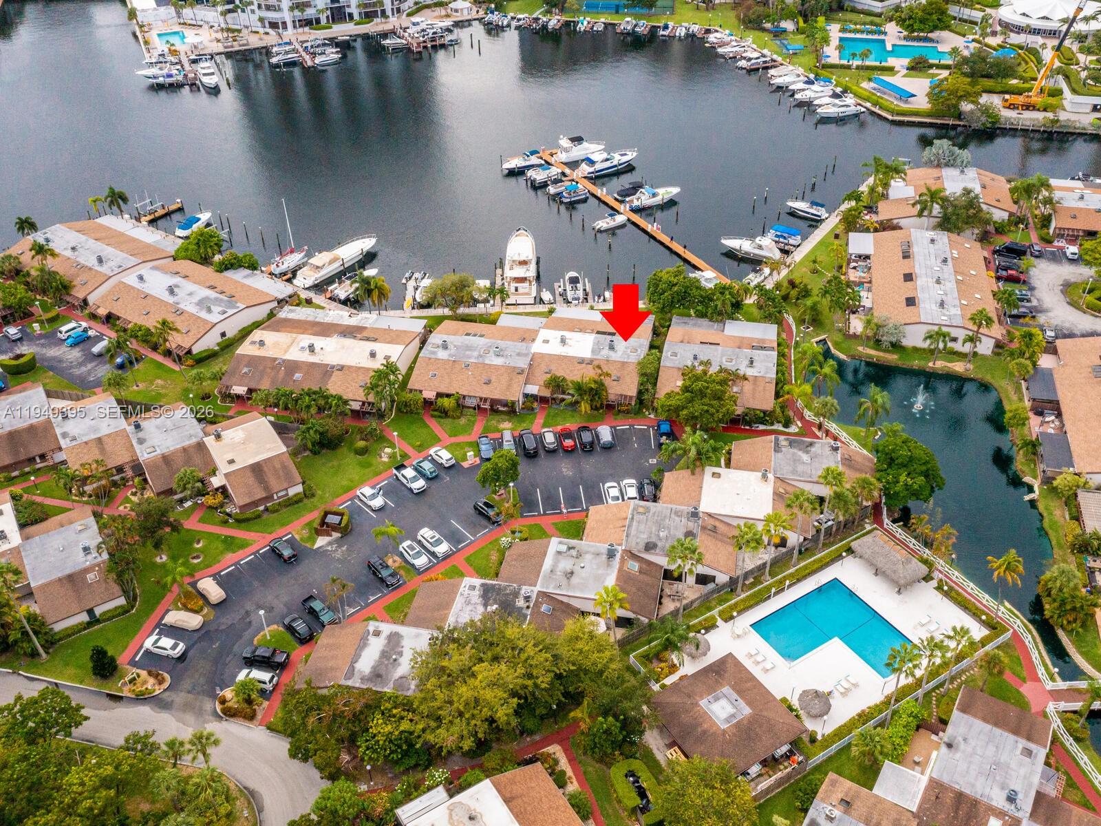 HARBOURWOOD VILLAS - Residential