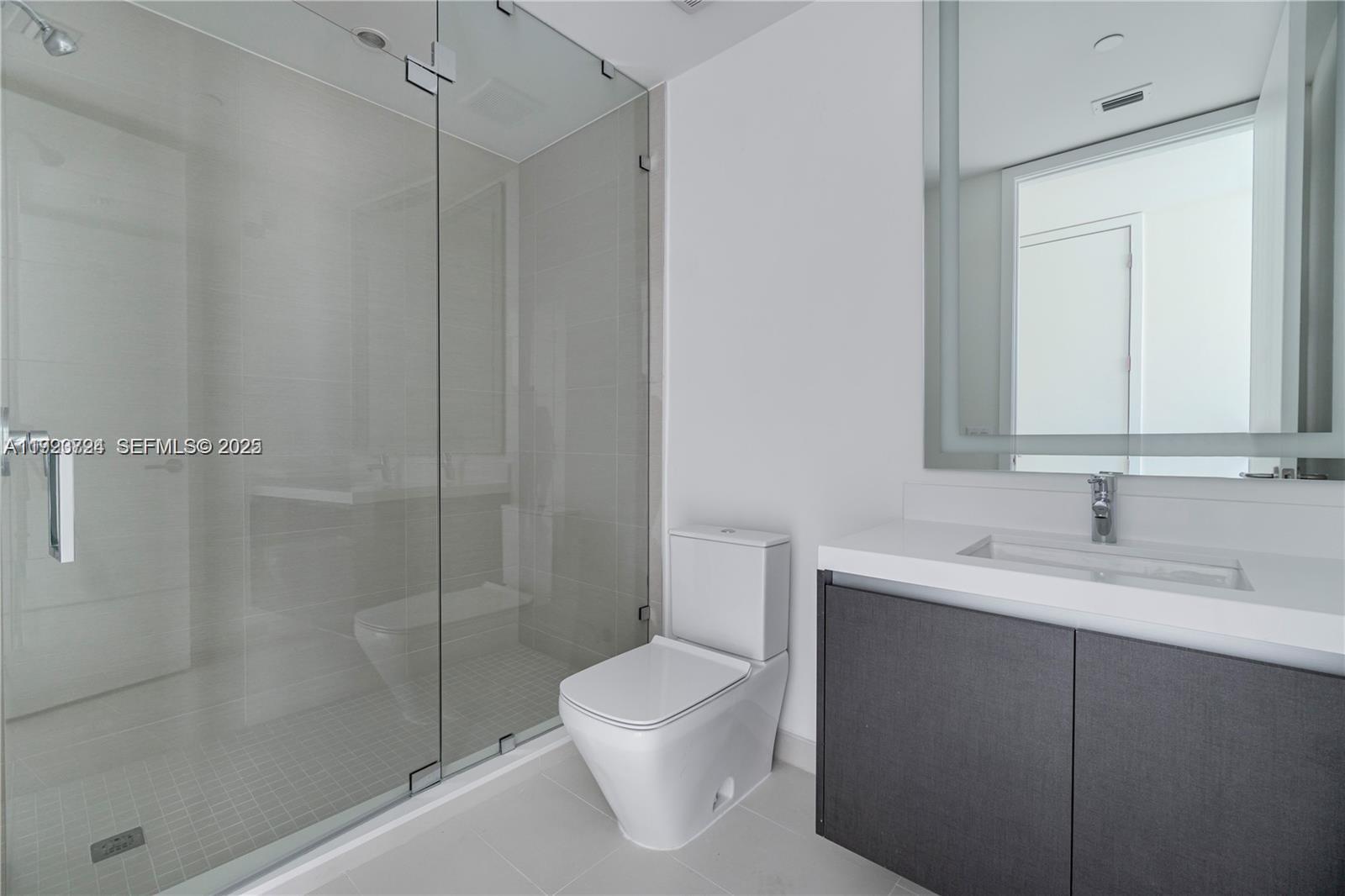 PARAMOUNT MIAMI WORLDCENT - Residential