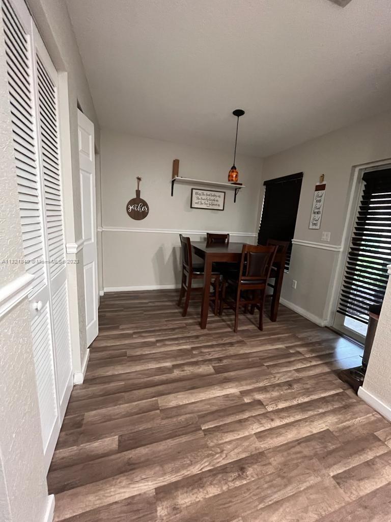 Photo 6 of 26 of 5954 Glasgow Way 5954 townhome