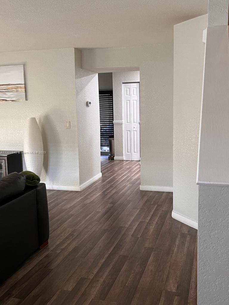 Photo 4 of 26 of 5954 Glasgow Way 5954 townhome