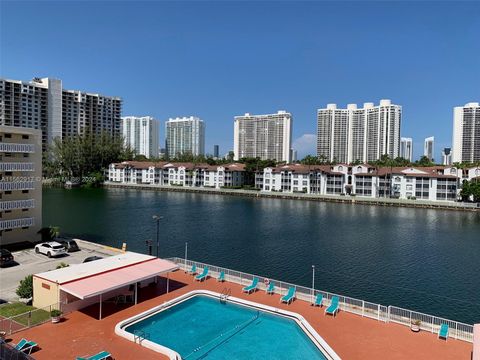 A home in Aventura