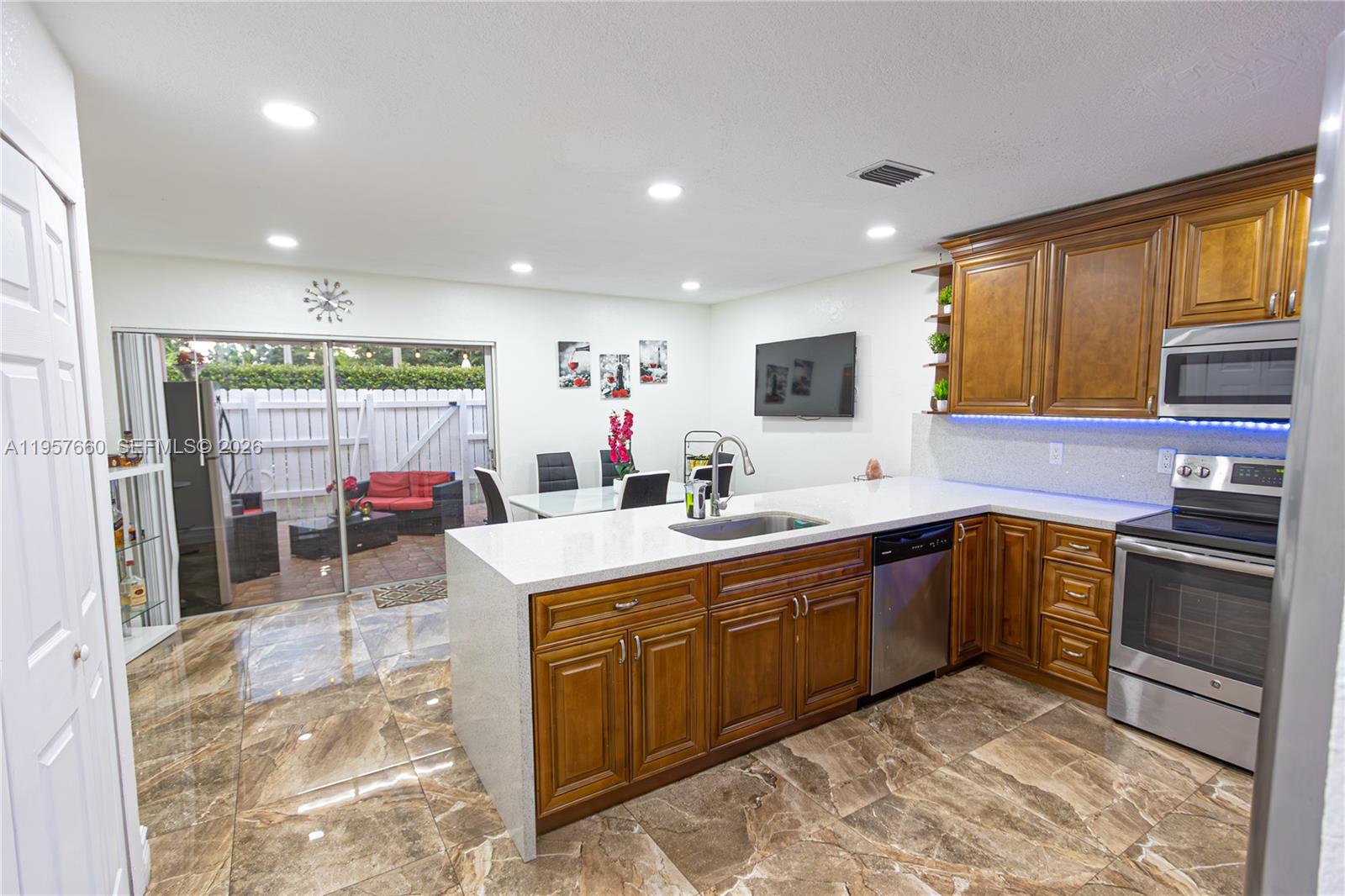 SUNSET HARBOUR SEC VI - Residential