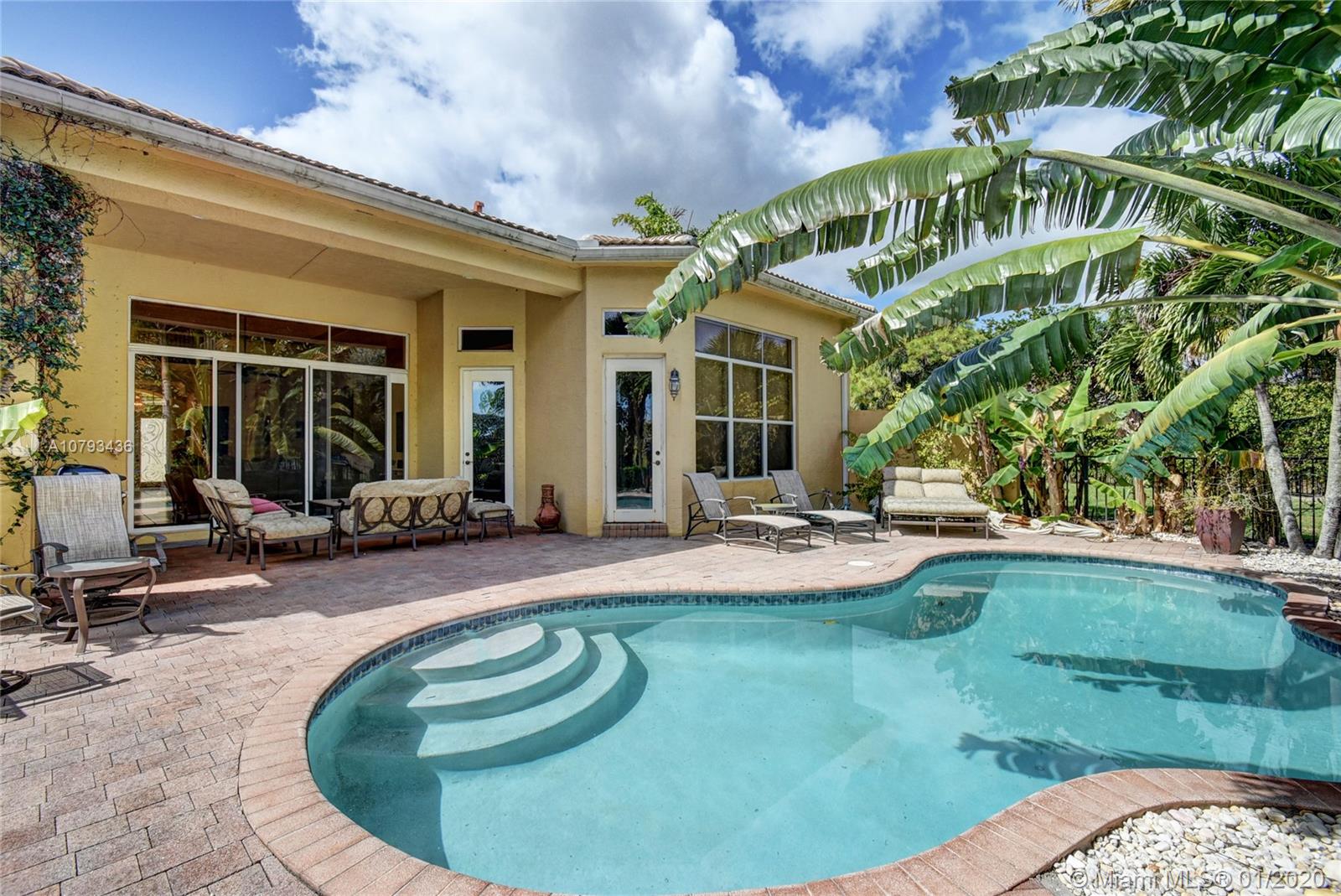 MIRASOL PAR 23 - Residential Lease