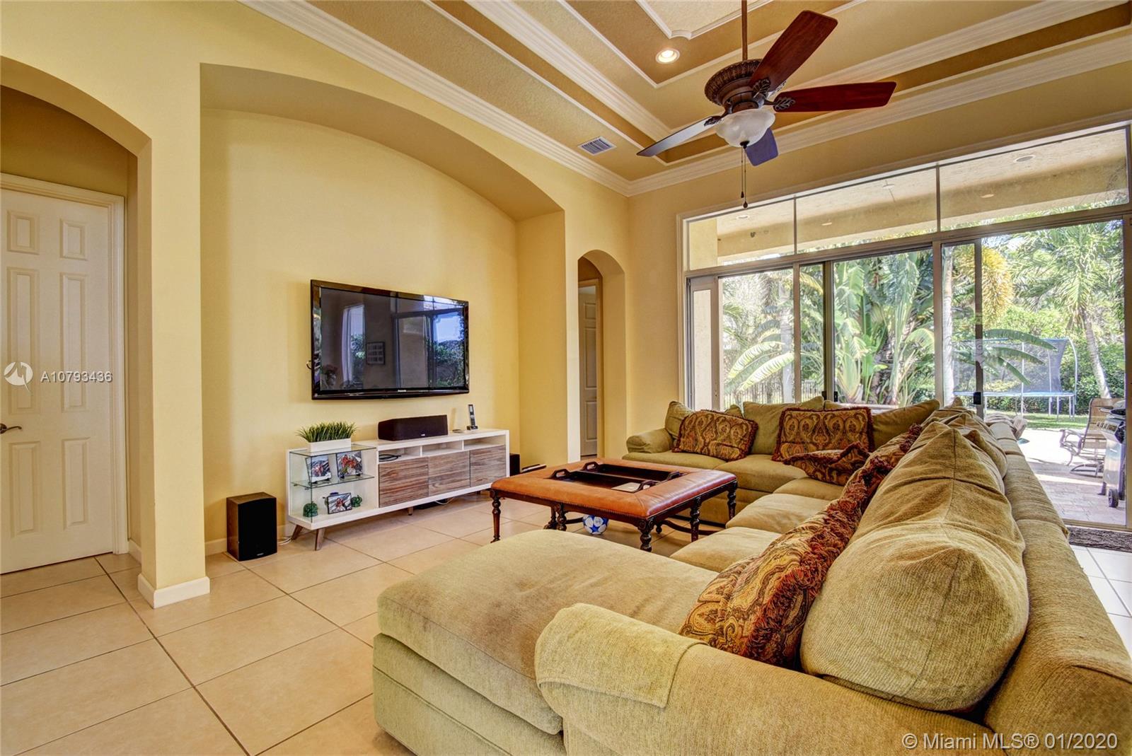 MIRASOL PAR 23 - Residential Lease