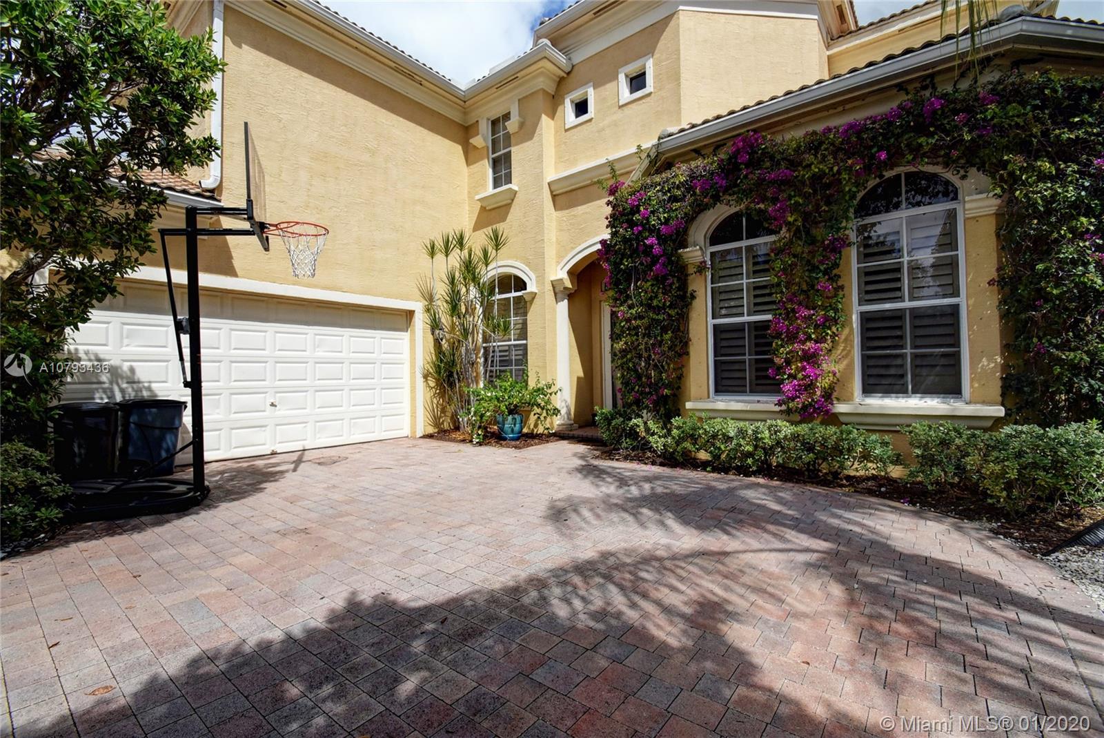 MIRASOL PAR 23 - Residential Lease