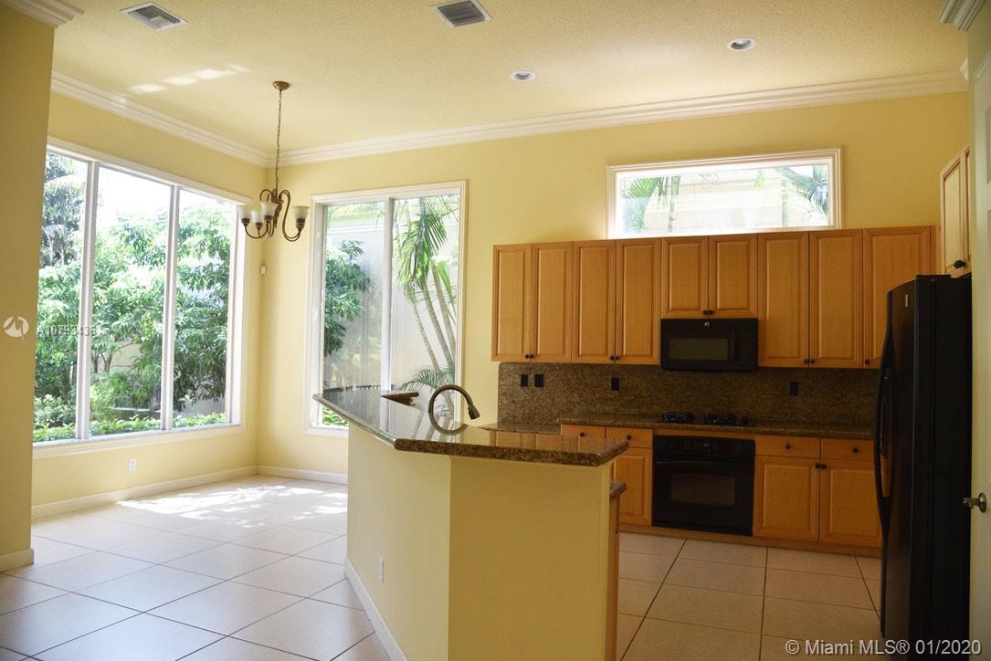 MIRASOL PAR 23 - Residential Lease