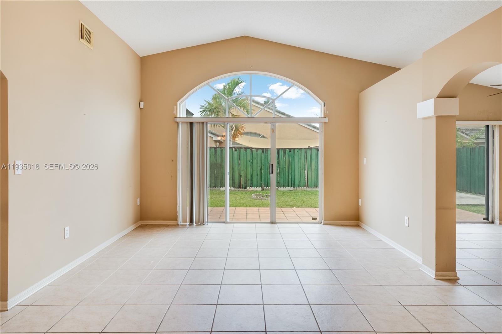 LAGO MAR SOUTH - Residential