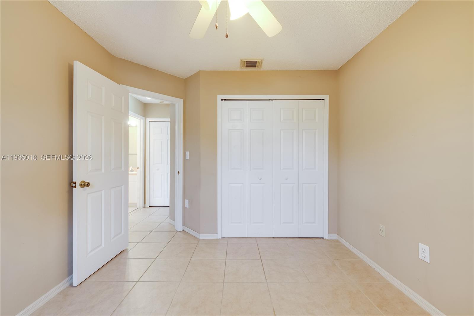 LAGO MAR SOUTH - Residential