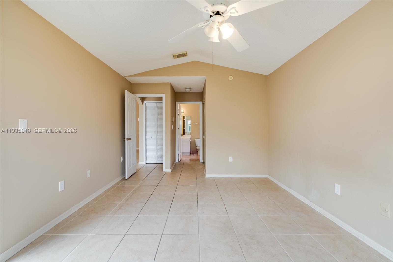 LAGO MAR SOUTH - Residential