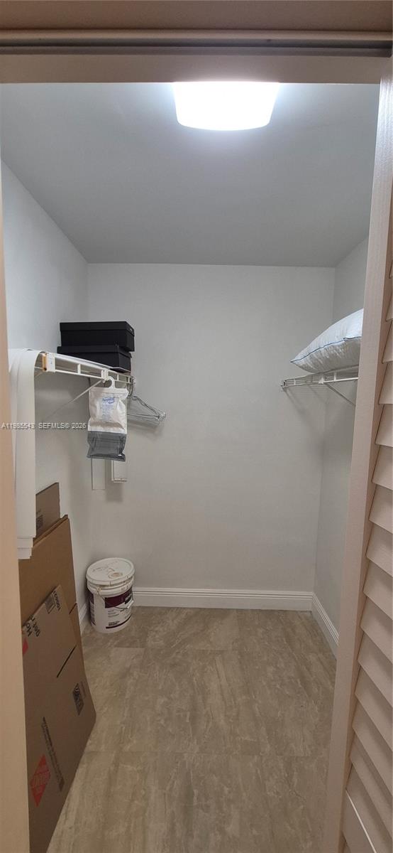 PROMENADE AT KENDALE LAKE - Residential Lease