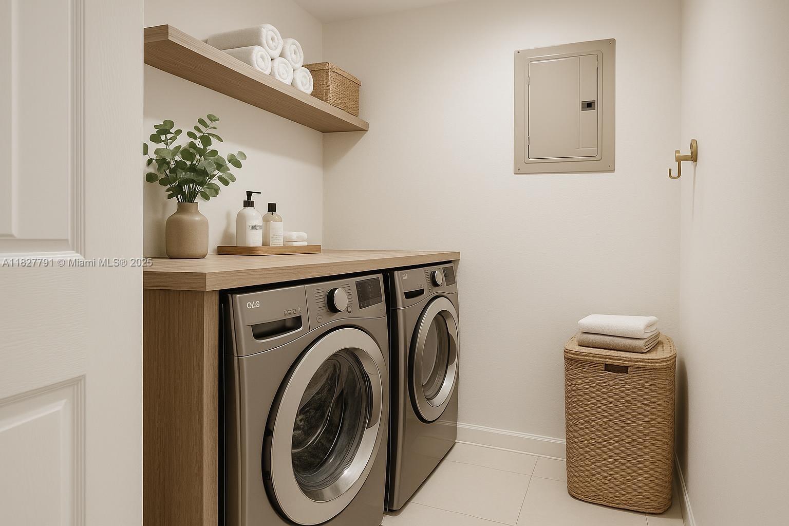 PORTO BELLAGIO CONDO - Residential