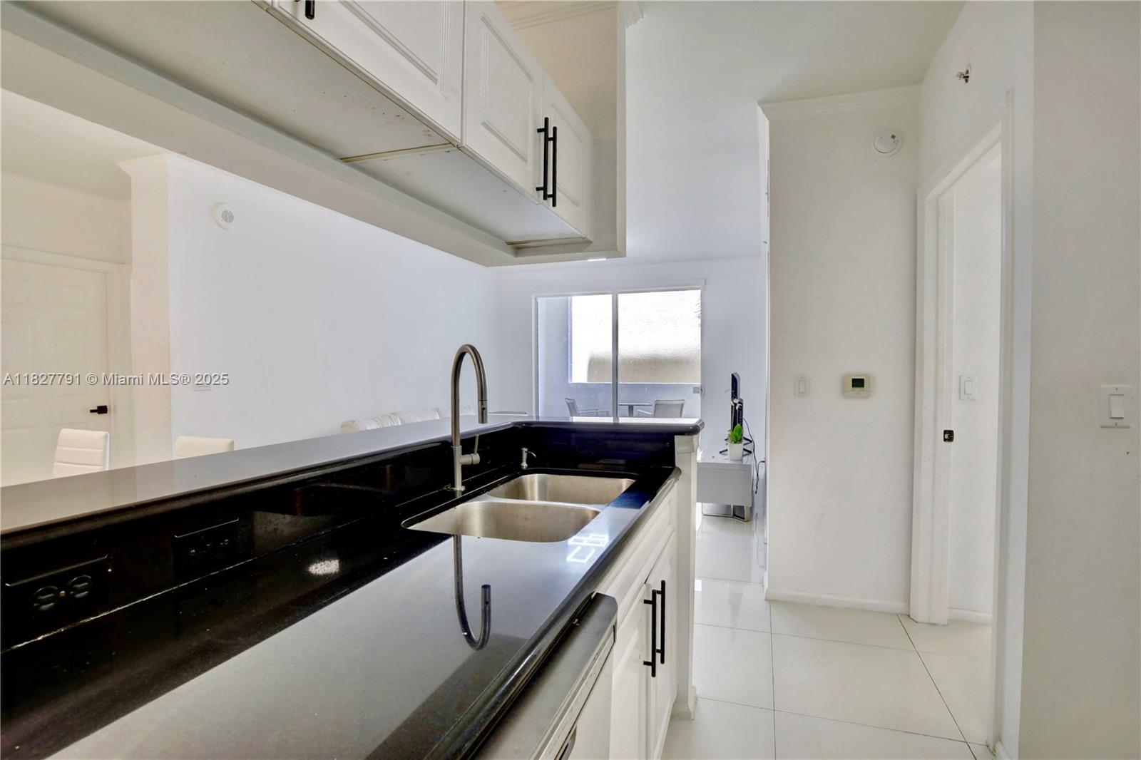 PORTO BELLAGIO CONDO - Residential