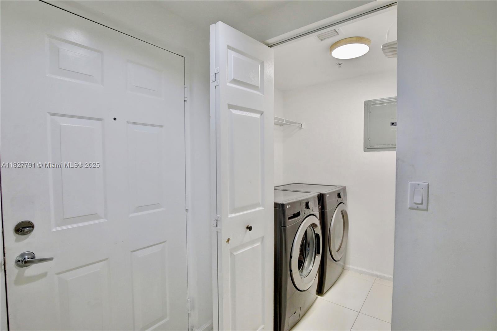 PORTO BELLAGIO CONDO - Residential