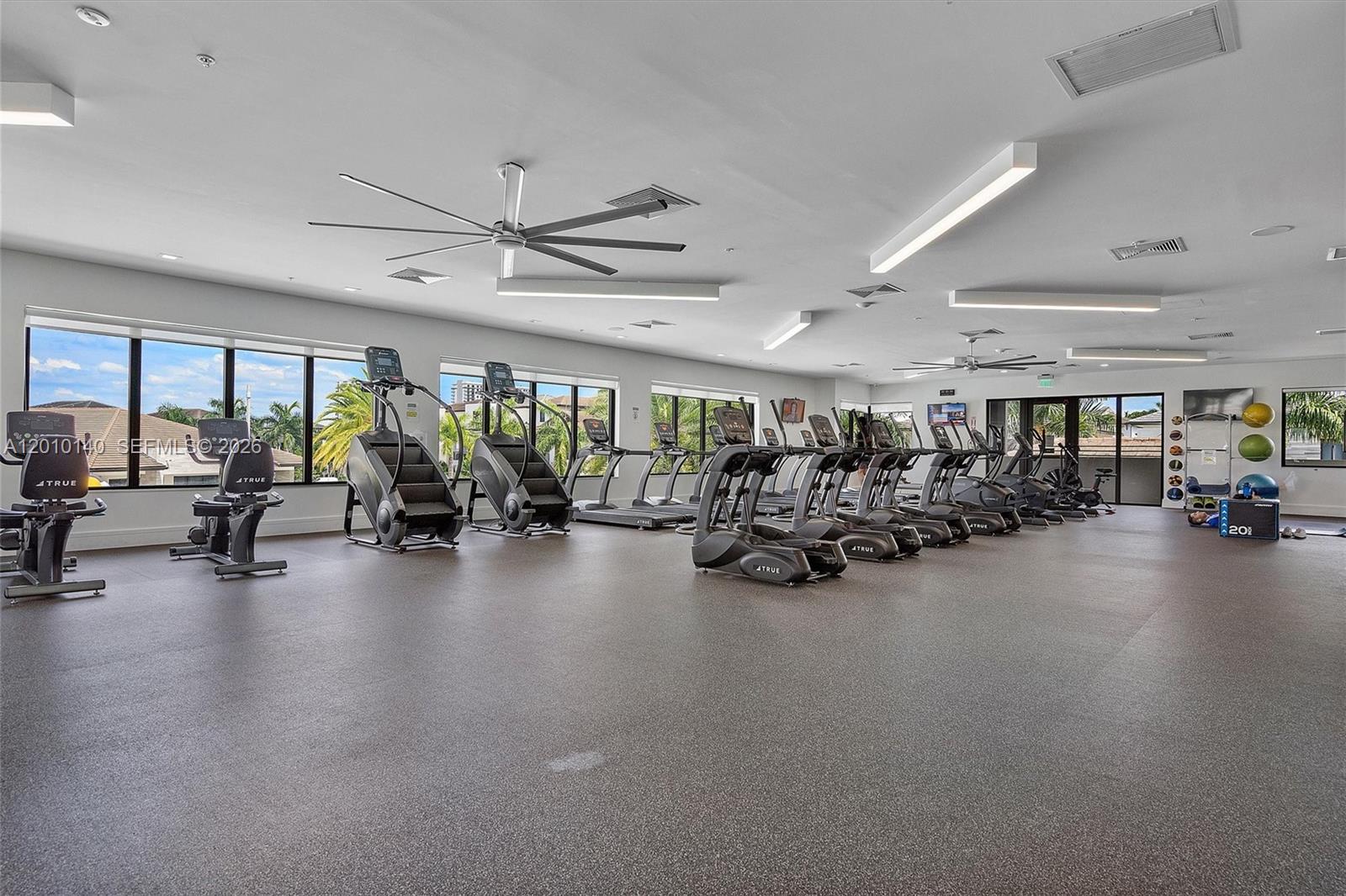 DOWNTOWN DORAL SOUTH PHASE - Residential