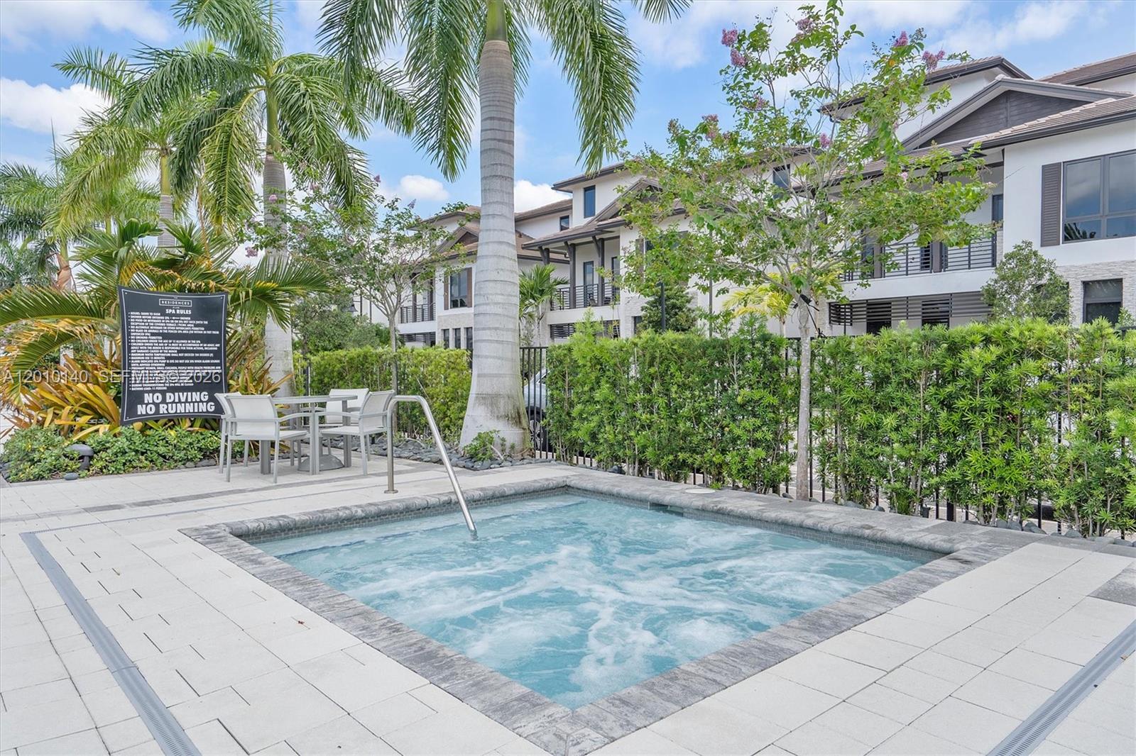 DOWNTOWN DORAL SOUTH PHASE - Residential
