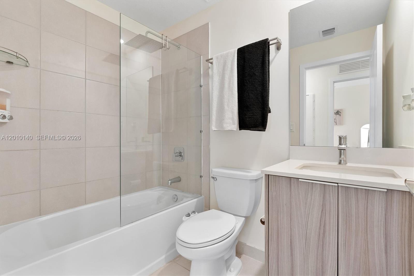 DOWNTOWN DORAL SOUTH PHASE - Residential