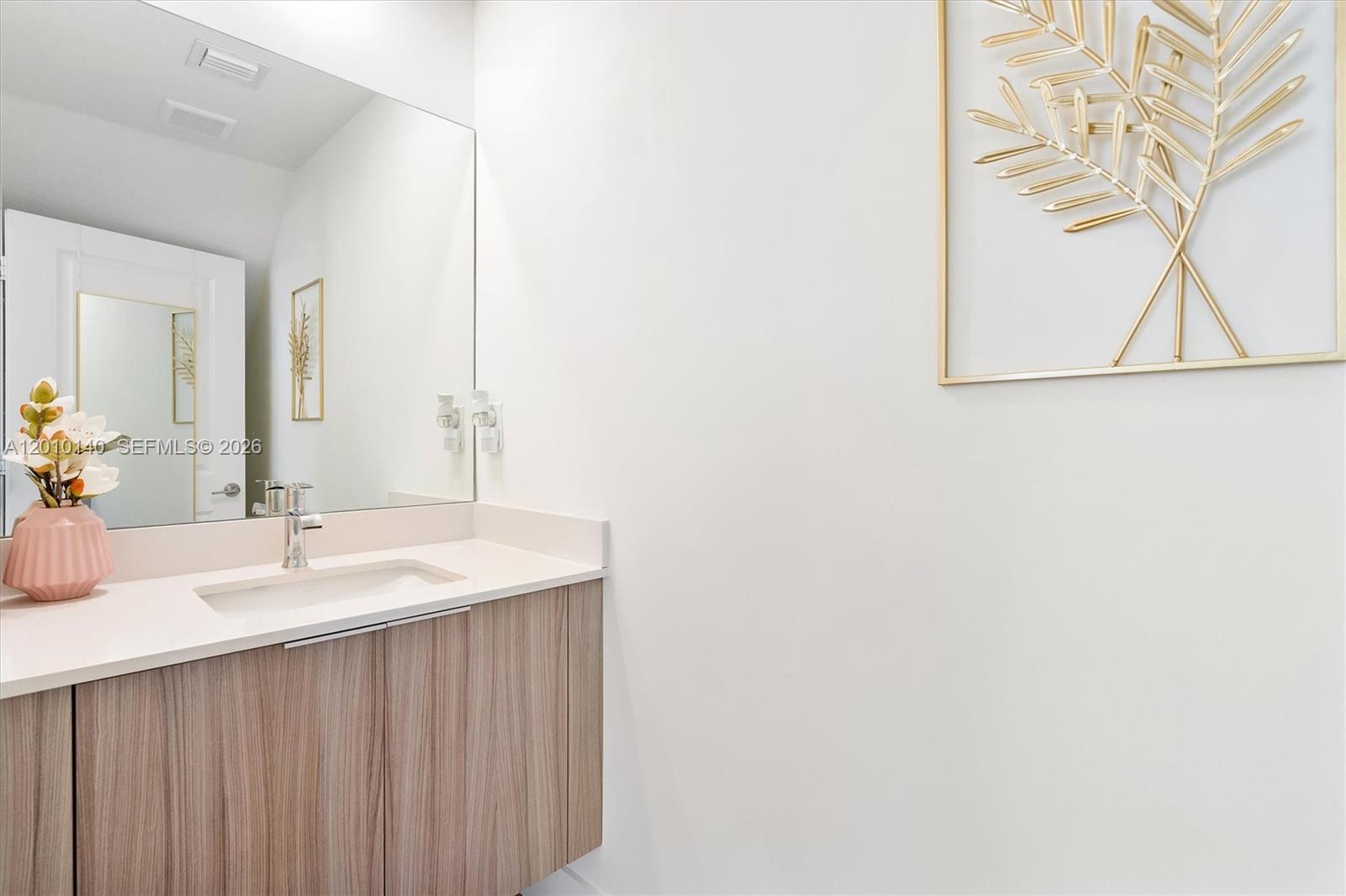 DOWNTOWN DORAL SOUTH PHASE - Residential