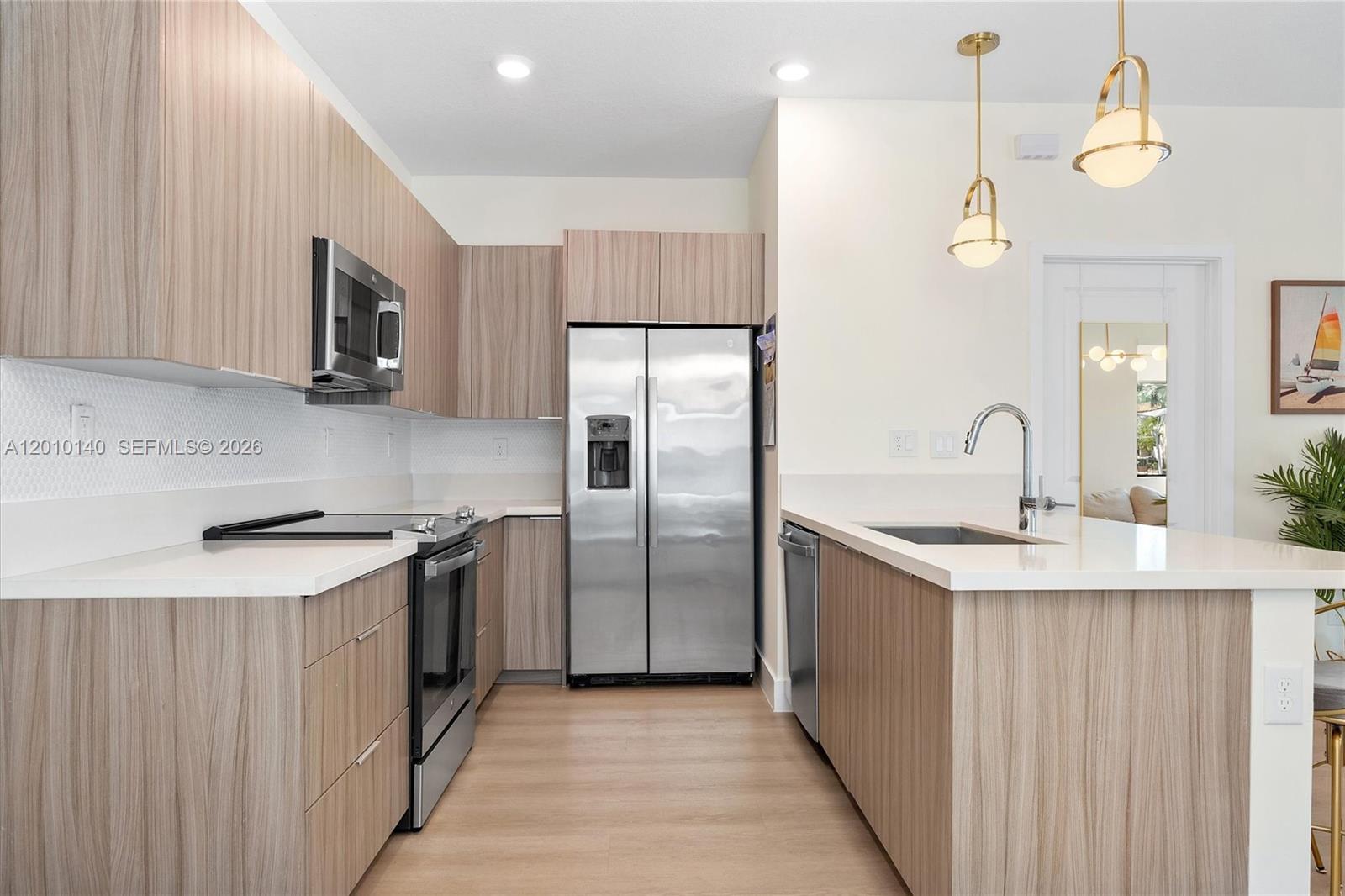 DOWNTOWN DORAL SOUTH PHASE - Residential