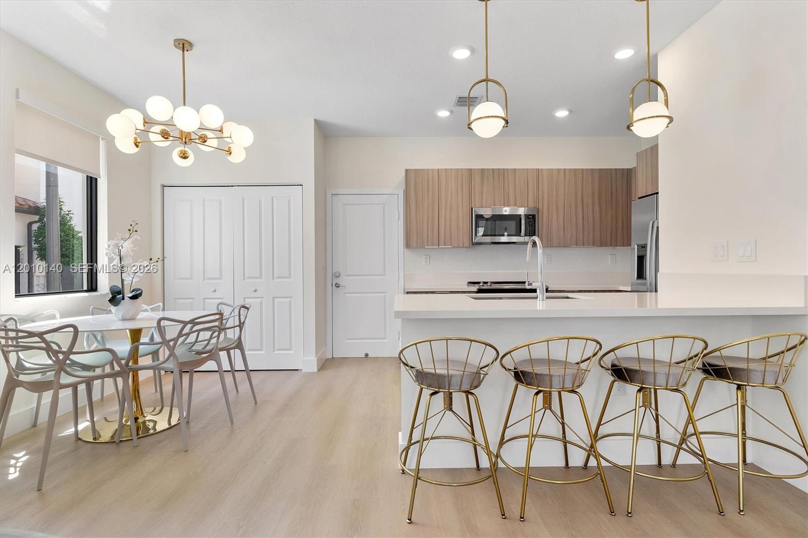 DOWNTOWN DORAL SOUTH PHASE - Residential