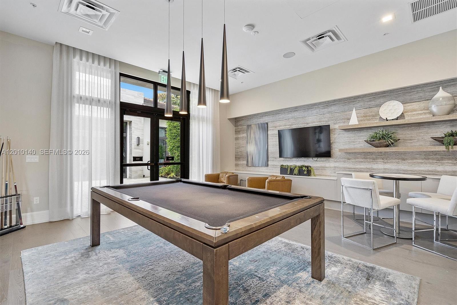 DOWNTOWN DORAL SOUTH PHASE - Residential