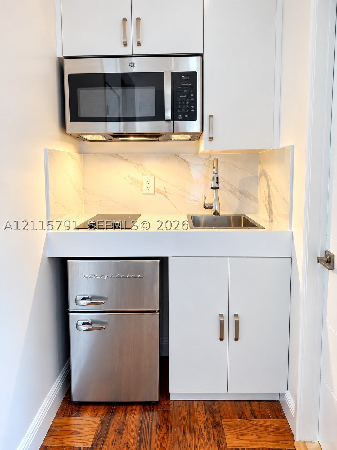 1455 Michigan Ave 19B