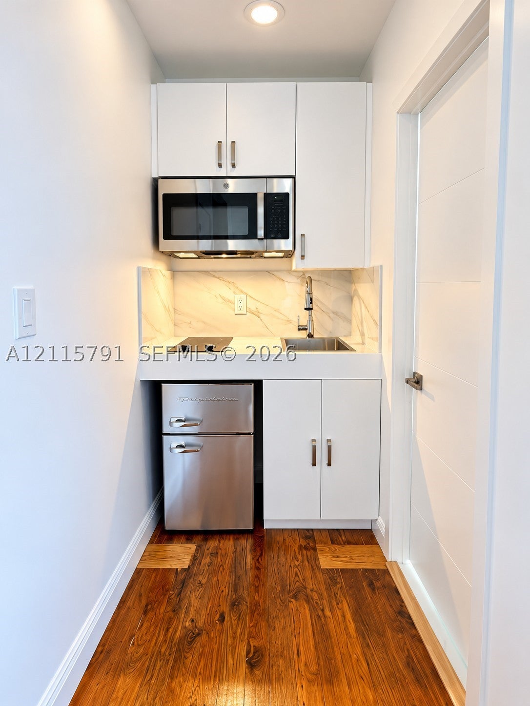 1455 Michigan Ave 19B