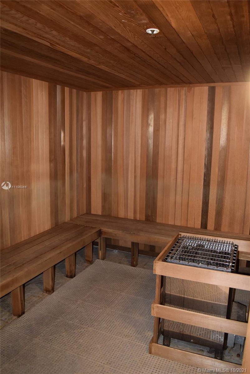 VERANDA CONDO - Residential