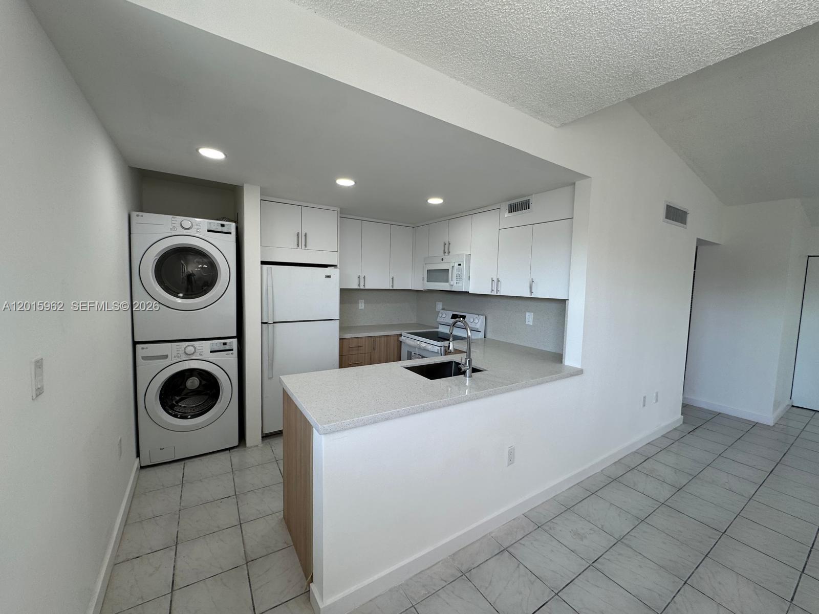 10296 NW 9th St Cir 202