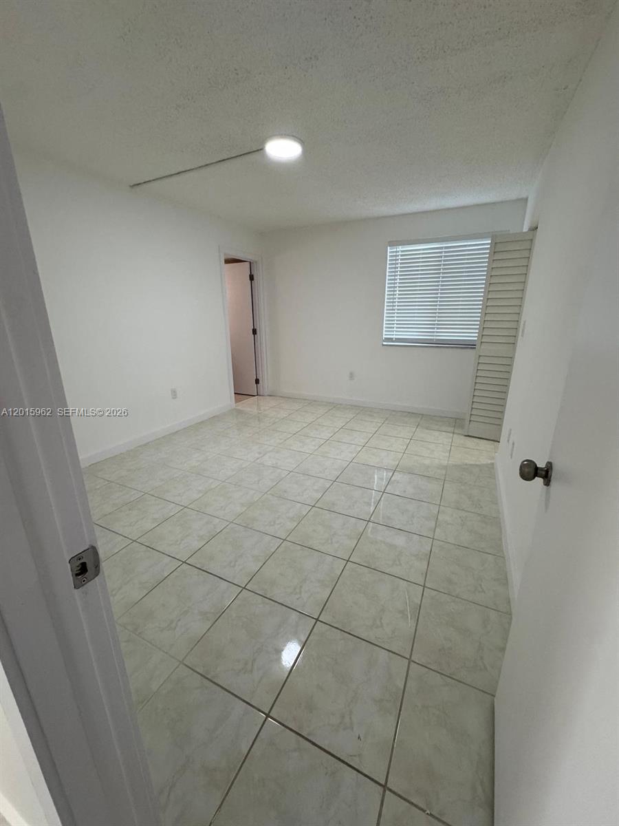 INDIAN LK VILLAGE PHASE 1 - Residential Lease