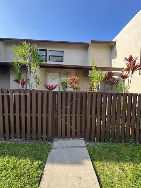 10296 NW 9th St Cir 202 Miami FL 33172