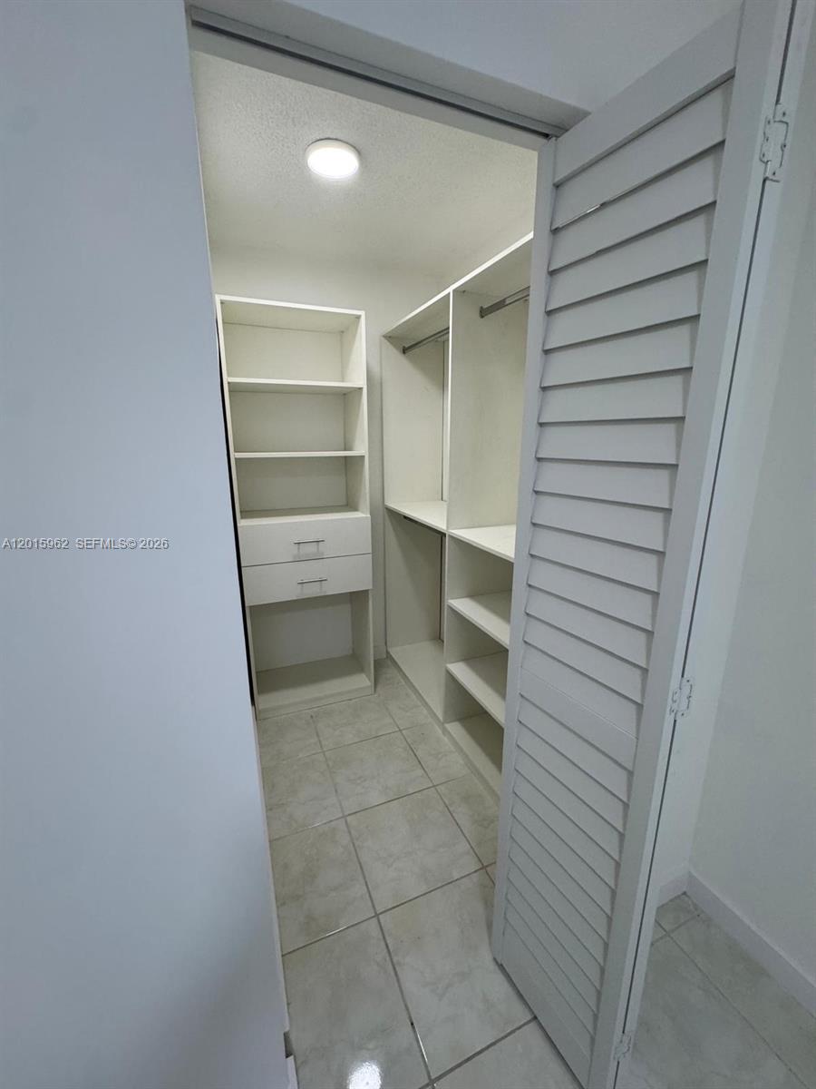 INDIAN LK VILLAGE PHASE 1 - Residential Lease