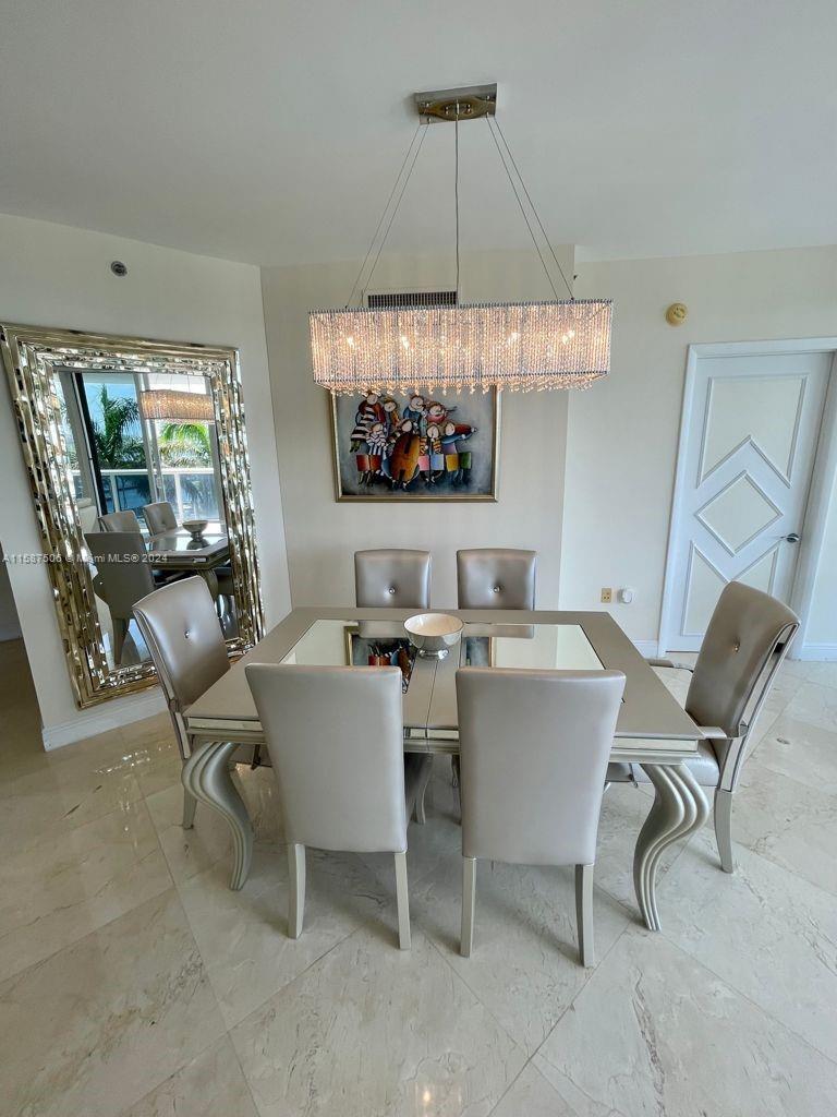 Property for Sale at 400 Alton Rd 808, Miami Beach, Miami-Dade County, Florida - Bedrooms: 2 
Bathrooms: 3  - $2,599,000