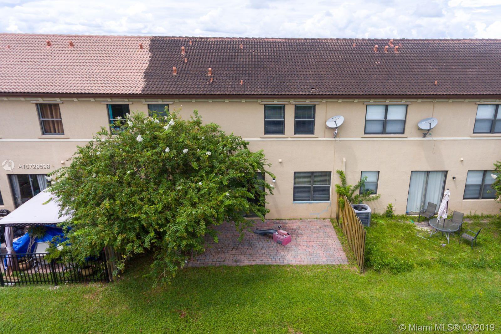 SILVER PALM EAST SECTION - Residential Lease