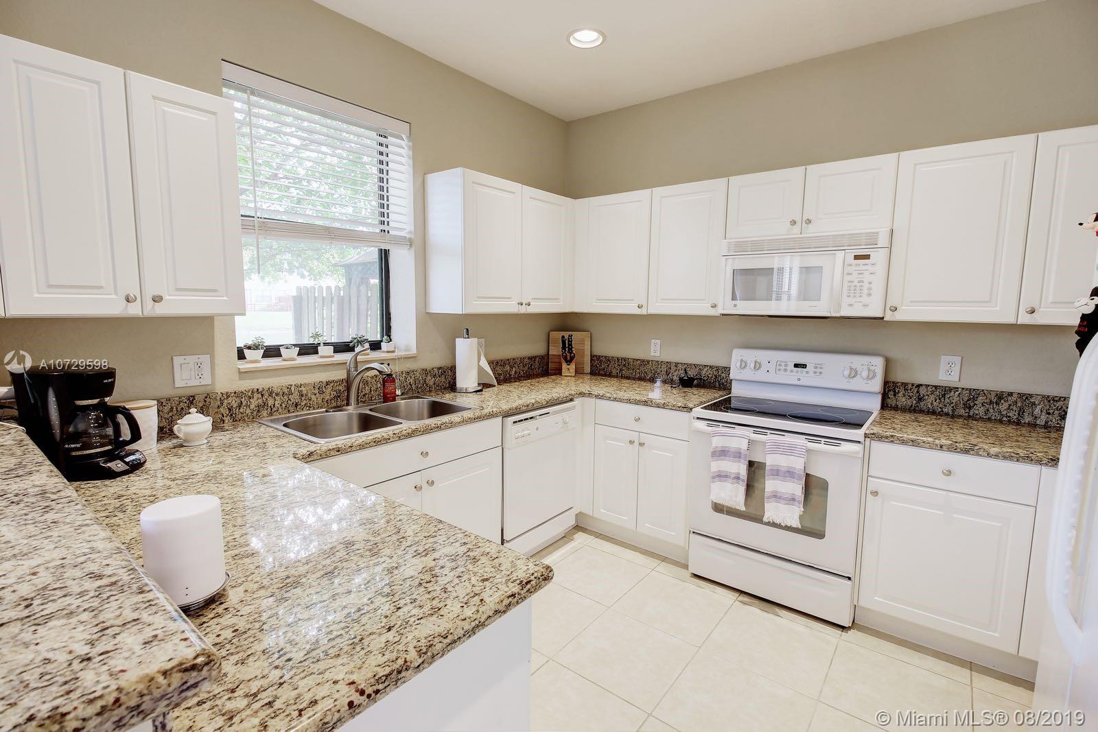 SILVER PALM EAST SECTION - Residential Lease