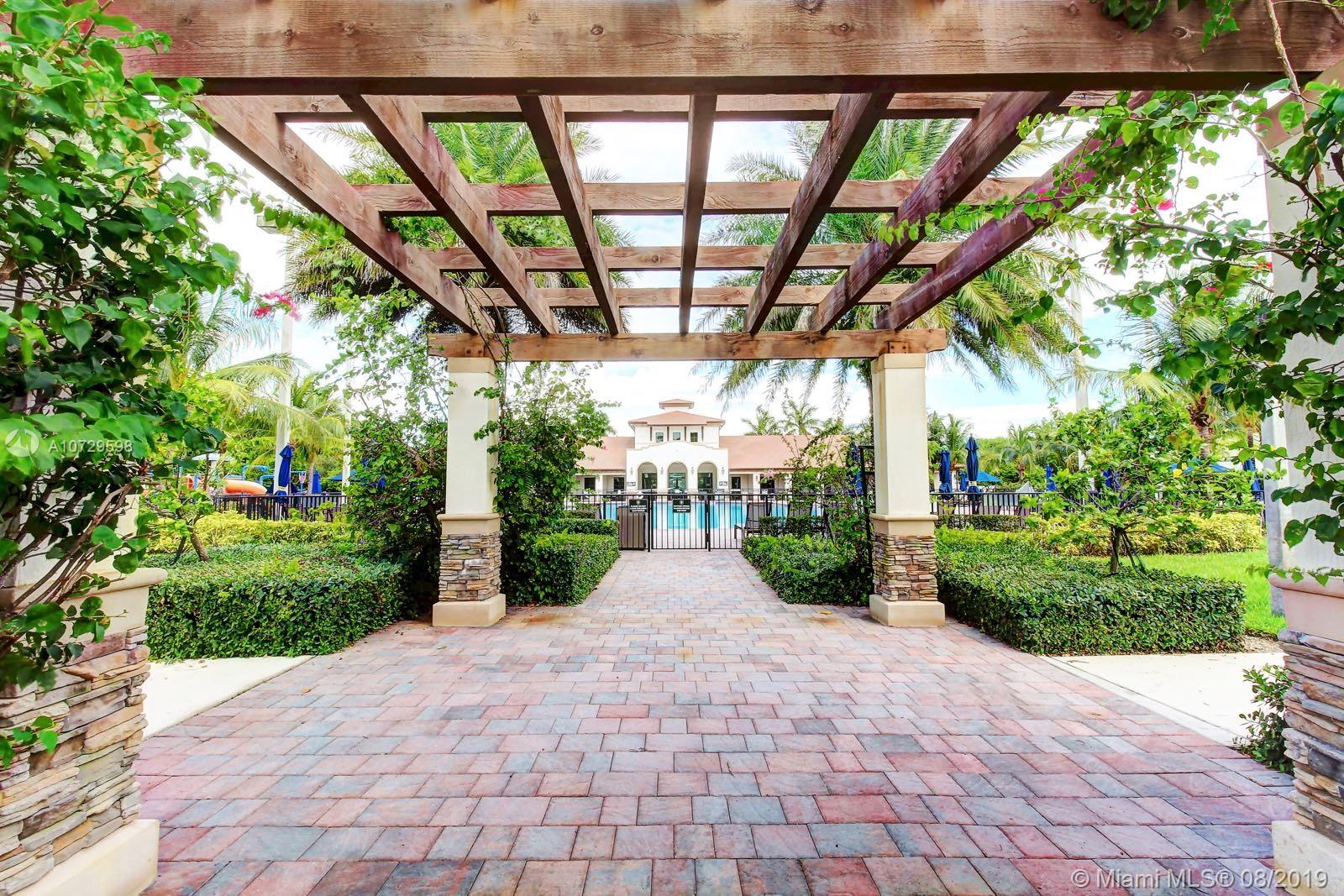 SILVER PALM EAST SECTION - Residential Lease