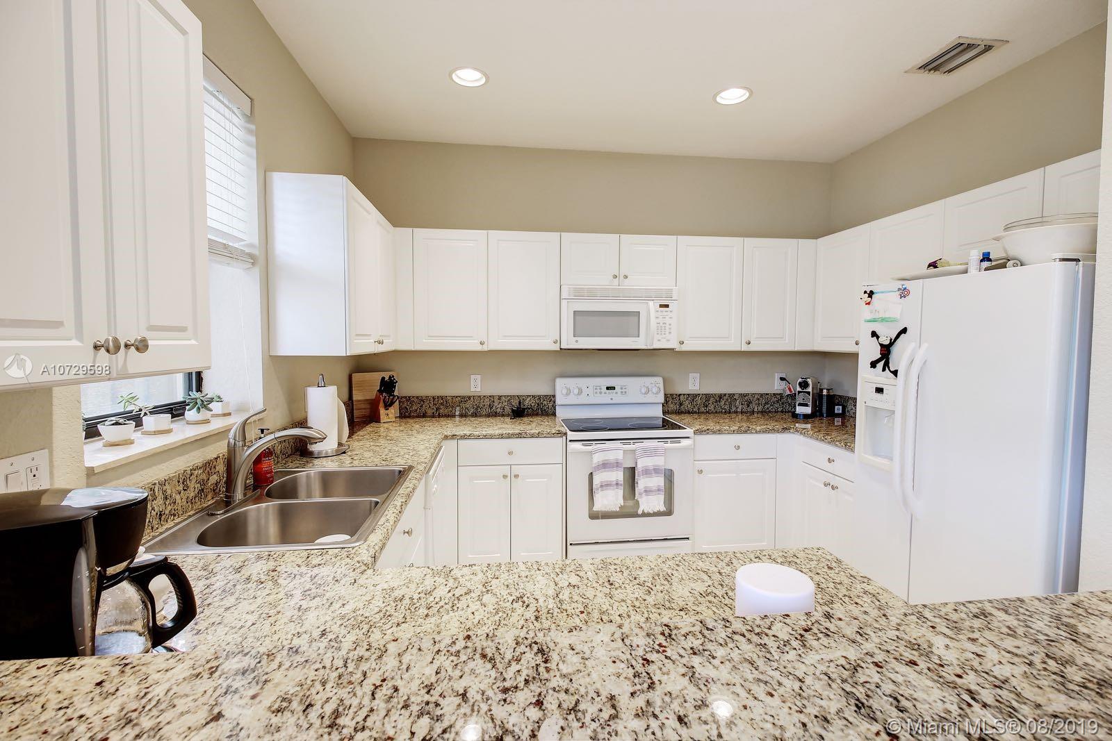 SILVER PALM EAST SECTION - Residential Lease