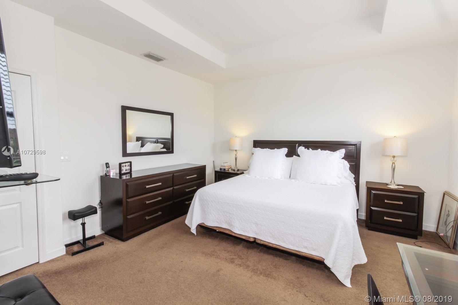SILVER PALM EAST SECTION - Residential Lease