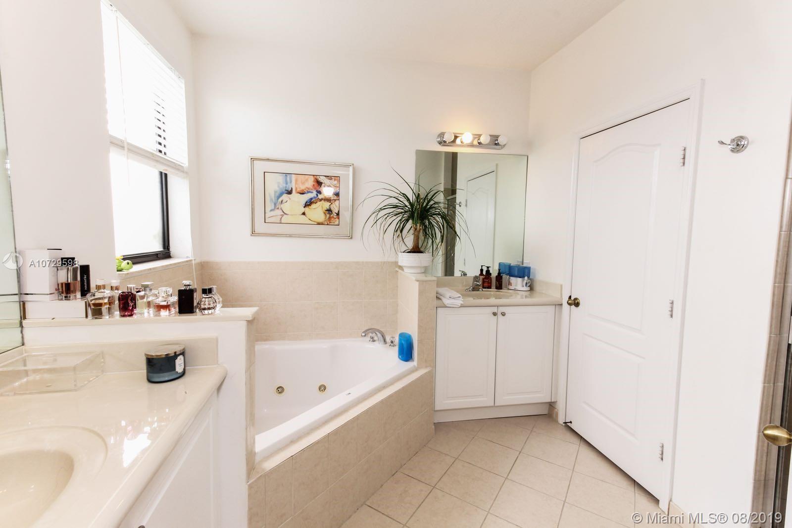SILVER PALM EAST SECTION - Residential Lease
