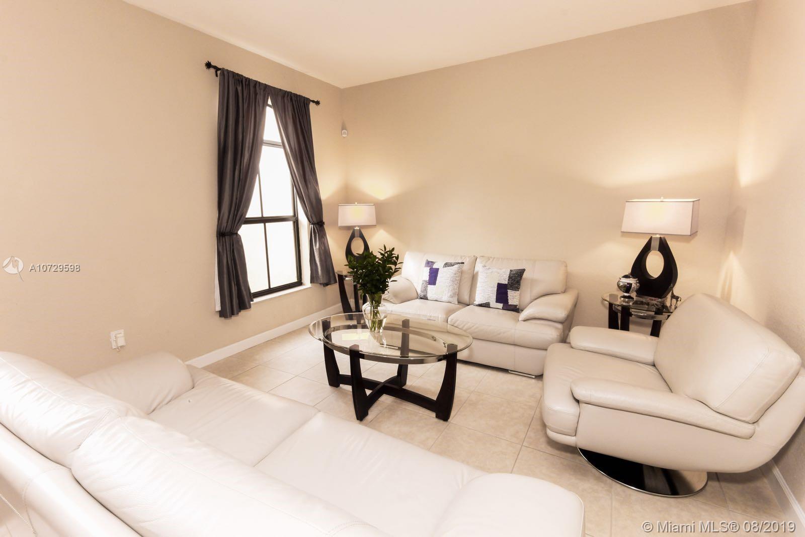 SILVER PALM EAST SECTION - Residential Lease