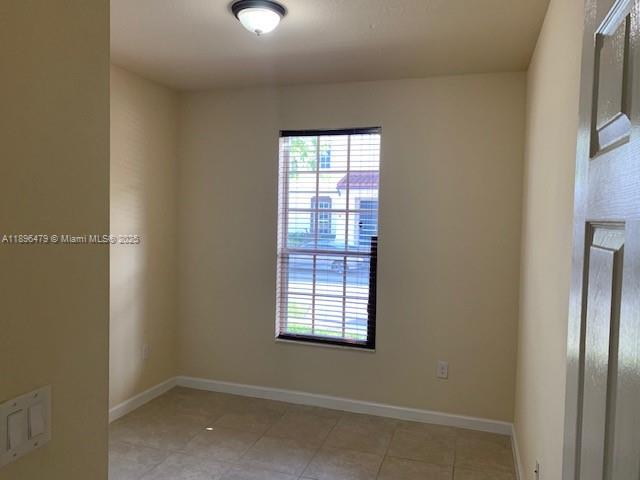 KENDALL COMMONS TOWNHOMES - Residential Lease