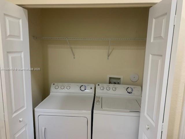 KENDALL COMMONS TOWNHOMES - Residential Lease