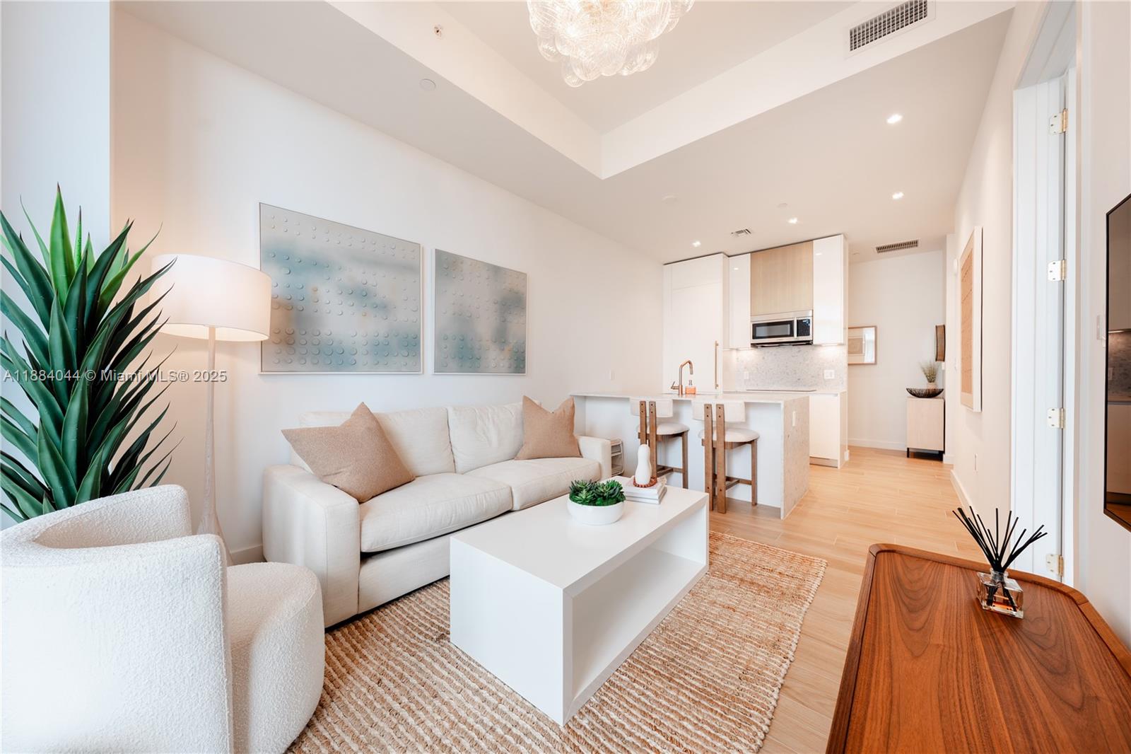 MrC Bayshore Bldg - Residential