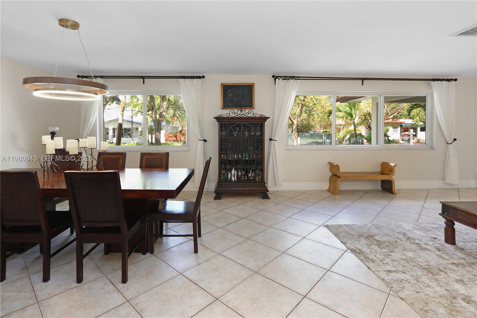 HOLLYWOOD - Residential